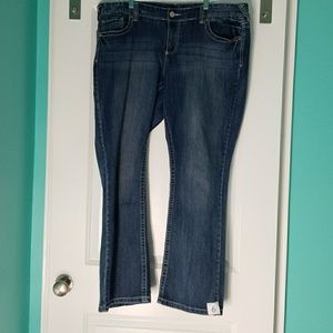 Maurices jeans